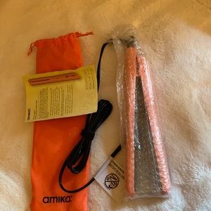 amika hair straightener
